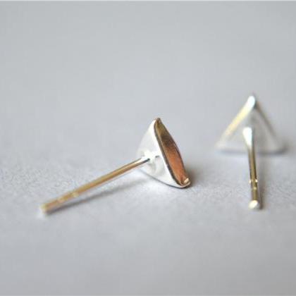 Red Shell Triangle 925 Sterling Silver Stud..