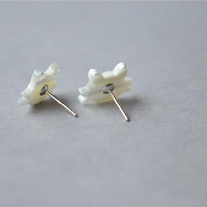 925 Sterling Silver White Shell Cat Stud Earrings,..