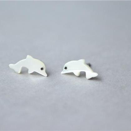 925 Sterling Silver White Shell Dolphin Stud..