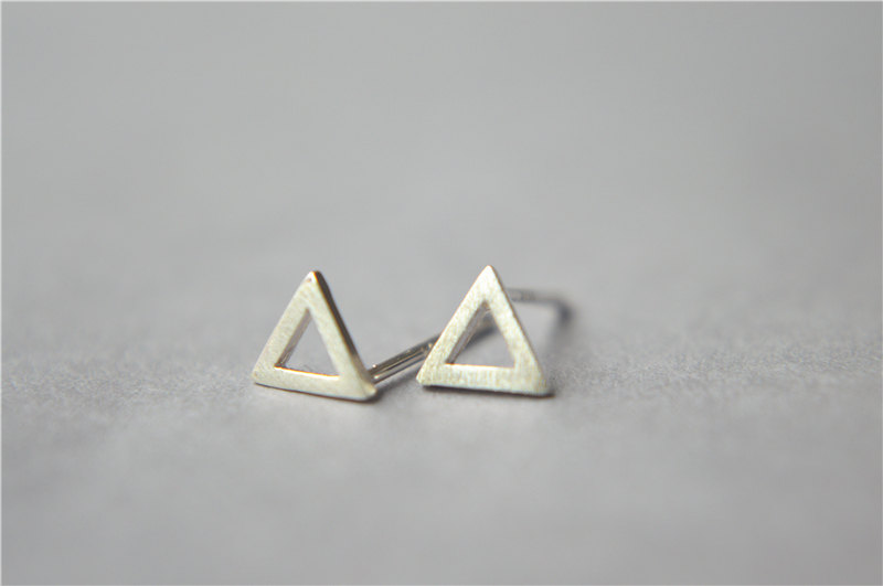 Tiny Triangle Sterling Silver Stud Earring, Small Mini Post Minimalist Triangle Stud Earrings (d266)