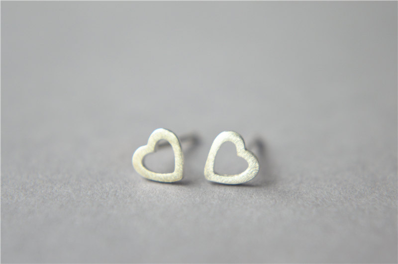 Tiny Mini Small Sterling Silver Heart Stud Earrings, Dainty Cute Daily Simple Heart Studs Earring (d264)