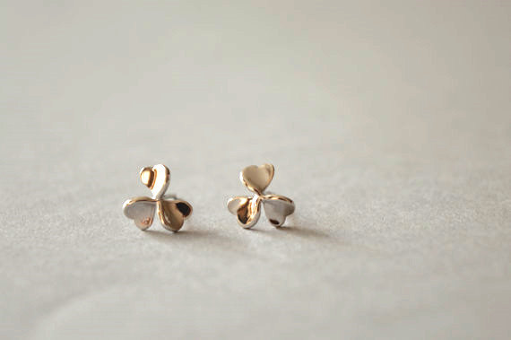 Clover Silver Stud Earrings, Sterling Silver Made, Simple And Peaceful （d27)