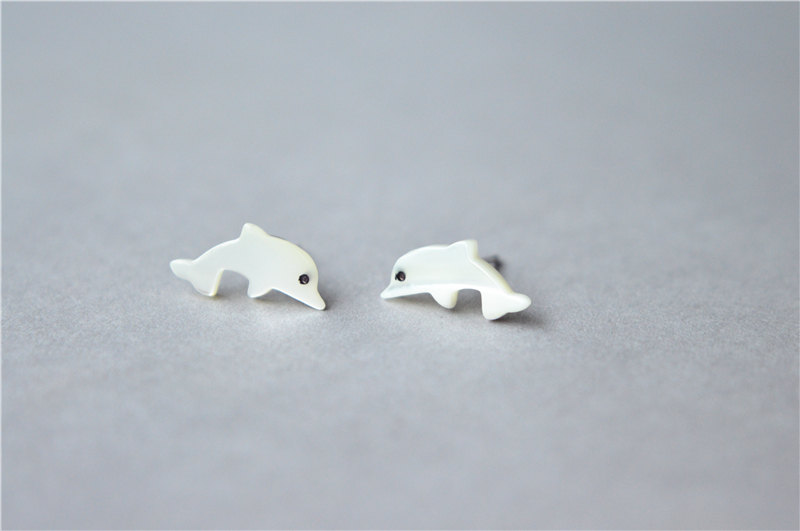 925 Sterling Silver White Shell Dolphin Stud Earrings, Simple Dainty Lovely Pair (d314)