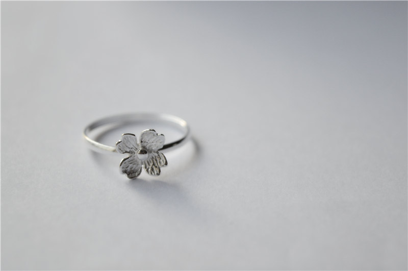 Silver Flower Ring, Tiny Sterling Silver Ring, Thin Flower Ring (jz28)